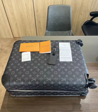 lv Horizon 四轮拉杆箱