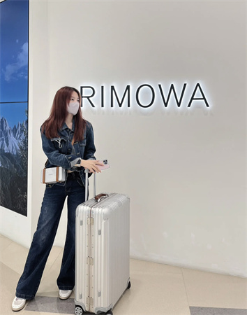 rimowa日默瓦拉杆箱尺寸