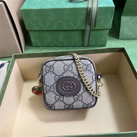 gucci古驰草莓零钱卡包