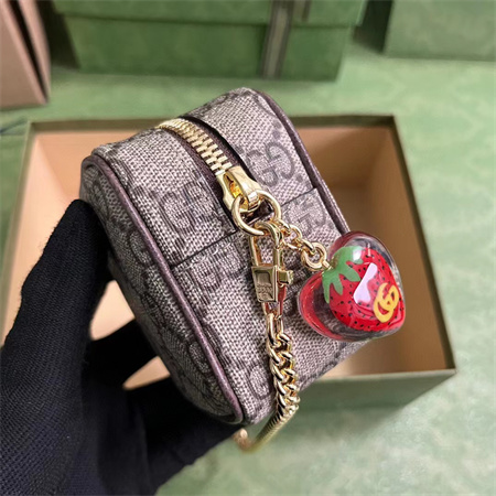 gucci古驰草莓零钱卡包