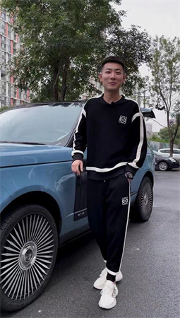 潮牌LOEWE罗意威织带刺绣毛圈卫衣