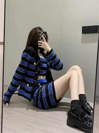高档女士秋装新款针织上衣品牌