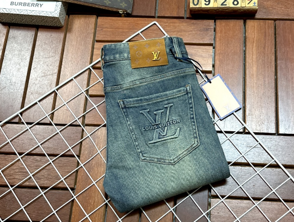 秋冬牛仔裤品牌