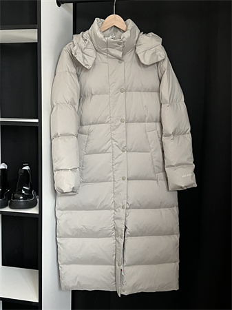 Lululemon长款羽绒服