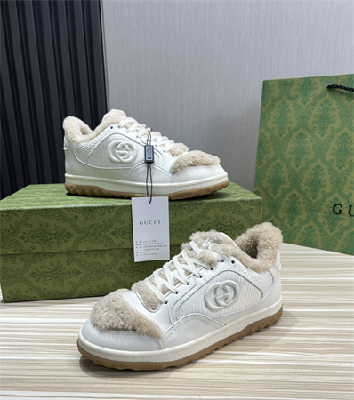 古驰羊羔毛运动鞋