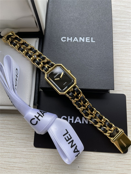 香奈儿Chanel黑金方糖女士石英腕表 高颜值精致又带点复古感
