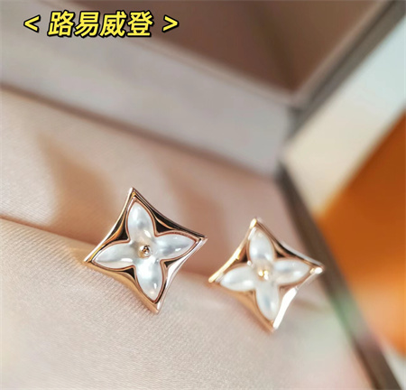 Lv贝母耳钉