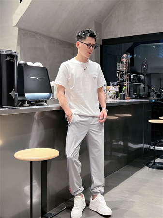 迪桑特长运动裤