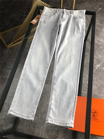 李维斯牛仔裤