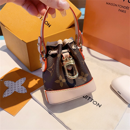 Louis Vuitton 路易威登lv迷你水桶包挂件钥匙扣耳机包