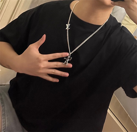 路易威登lv男士项链