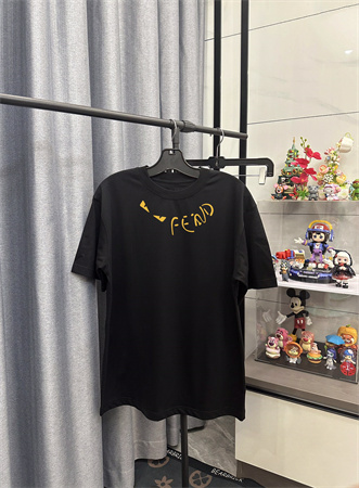 芬迪官网衣服男装半袖