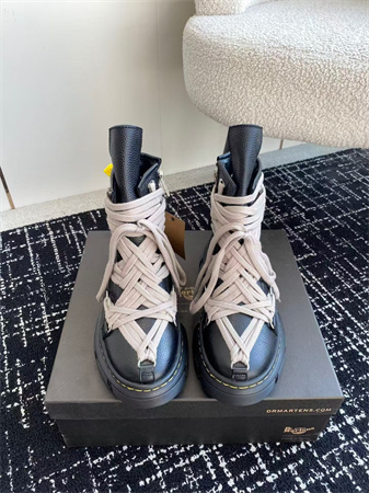 Dr. Martens x rick owens 1460马丁靴绑带五芒星 2024潮男秋冬最佳刷街行头