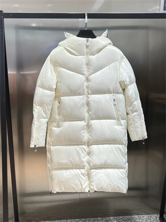 2024蒙口Moncler秋冬新款Huppelong系列女士长款羽绒服外套