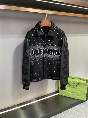 LV 棒球服皮衣