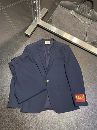 古驰西服一套多少钱