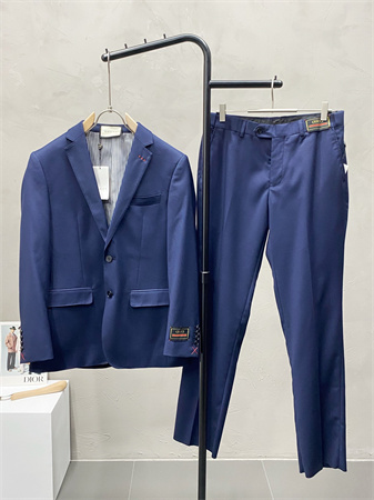 古驰西服一套多少钱