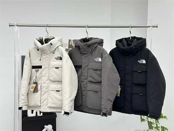 北面工装鹅羽绒服