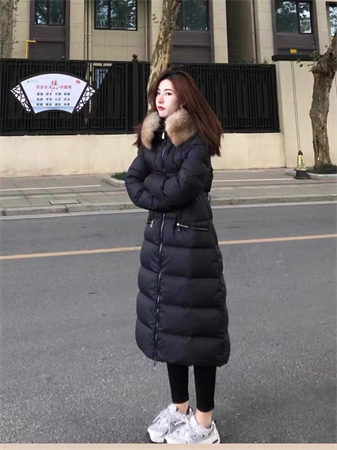 羽绒服品牌女士