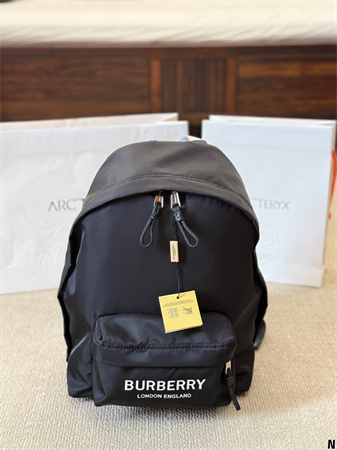 原单高性价比Burberry巴宝莉双肩背包Rucksack 实用又耐用