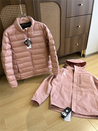 冬季要入手的第一件时髦羽绒服 A货迪桑特三合一90白鹅羽绒服冲锋衣