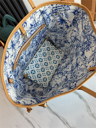 lv Neverfull 中号手袋